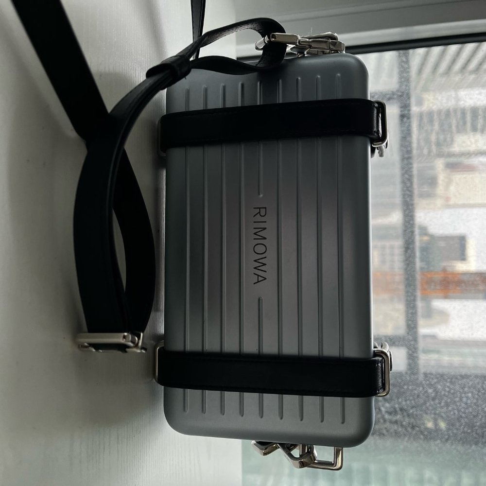 DIOR AND RIMOWA PERSONAL CLUTCH - Picture 5 of 5
